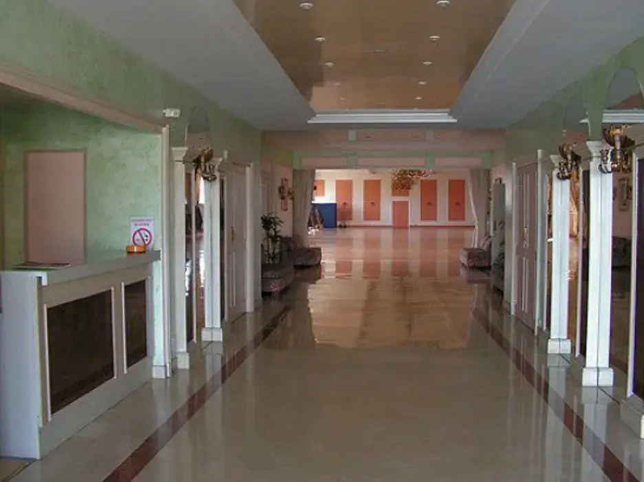 Salons Antoine de Saint-Exupéry 4