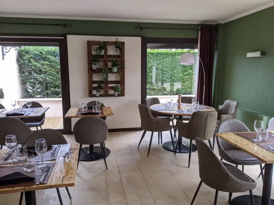 Hôtel Castel Burgond et Le double V restaurant 4