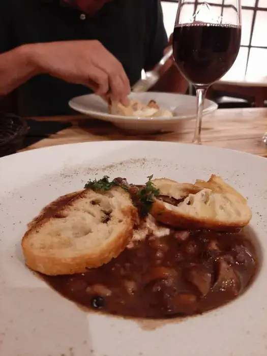 Hôtel Castel Burgond et Le double V restaurant 21