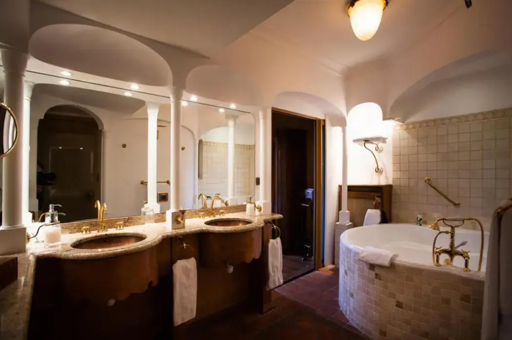 Les Violettes Hôtel Et Spa 9