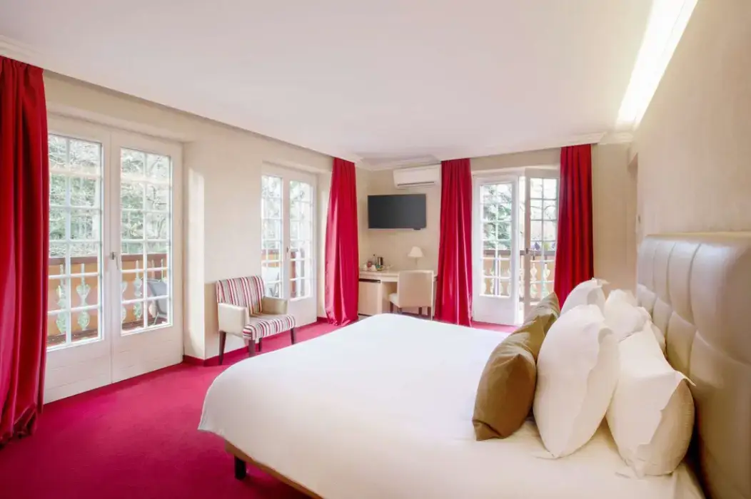 Les Violettes Hôtel Et Spa 10