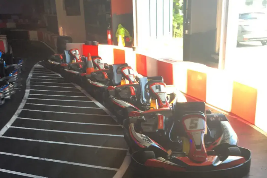Cap Form Bowling Karting 7