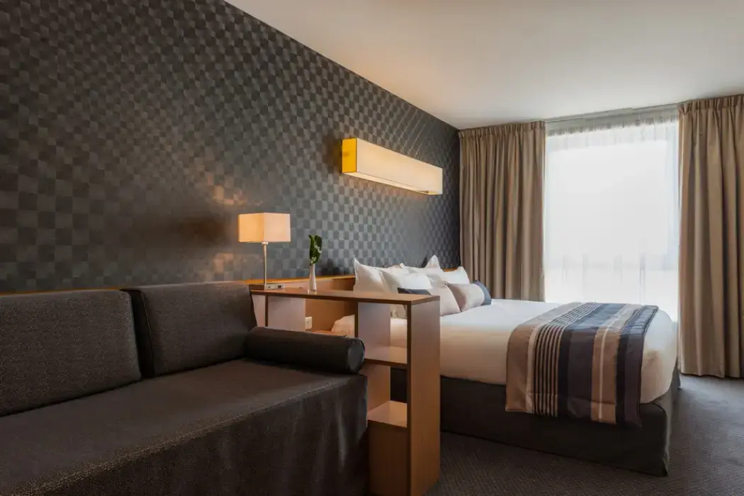 Best Western Plus Paris Saclay 4