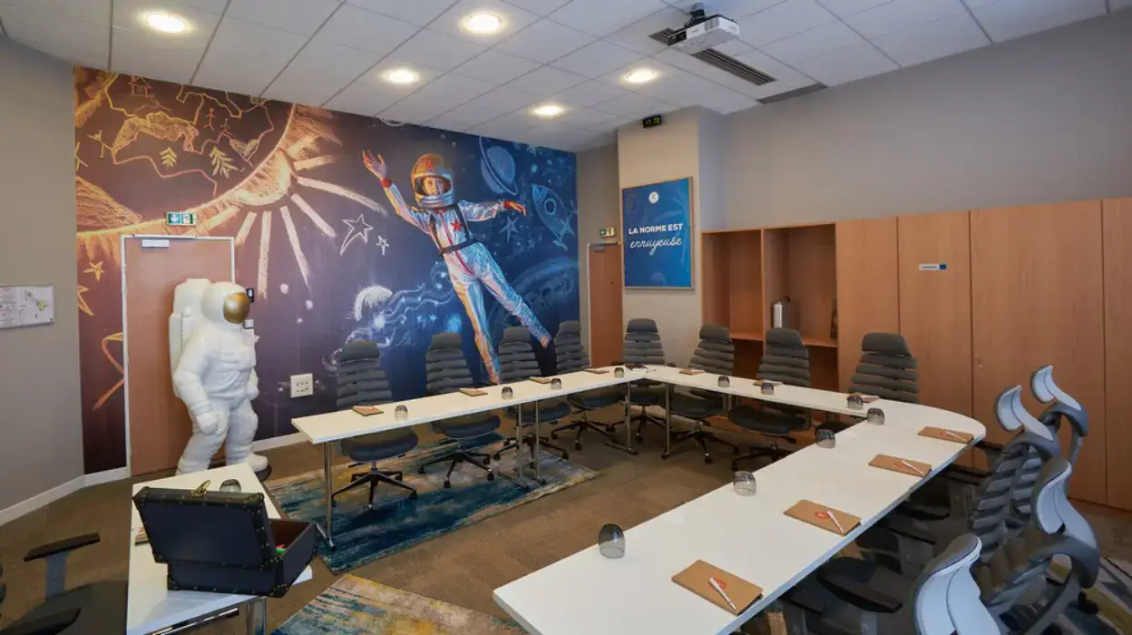 Best Western Plus Paris Saclay 12