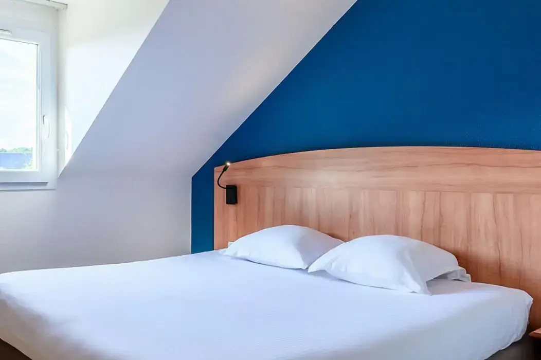 Comfort Hotel Evreux 10