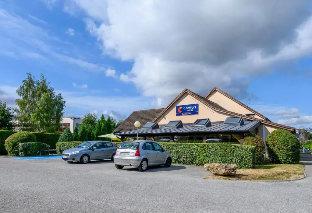 Comfort Hotel Evreux 12