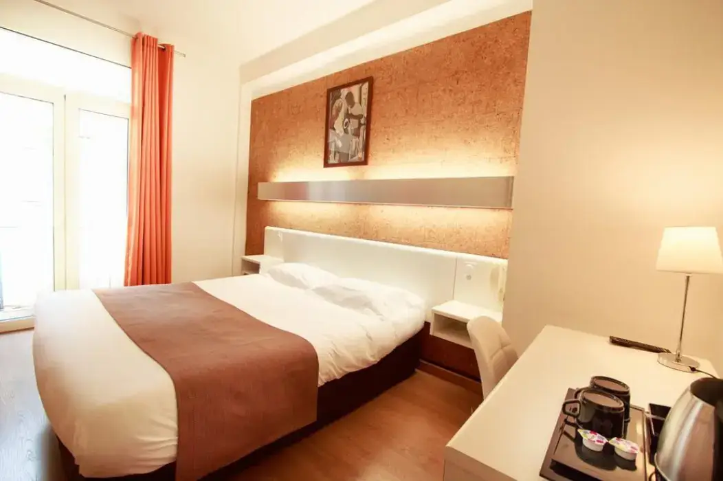 Hôtel Mondial 5