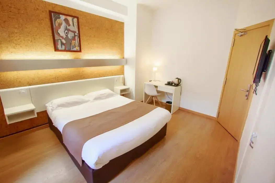 Hôtel Mondial 6