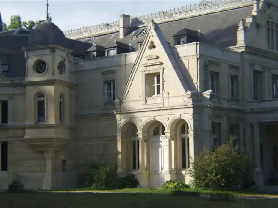 Château de La Madeleine 8