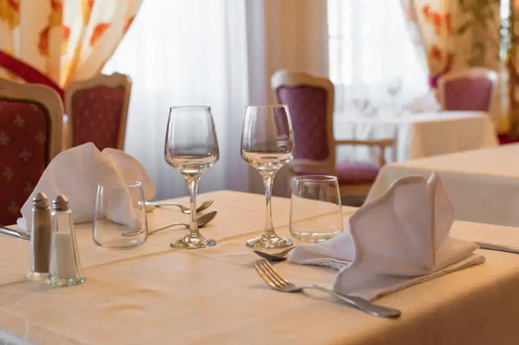 Hôtel Restaurant de Champagne 6
