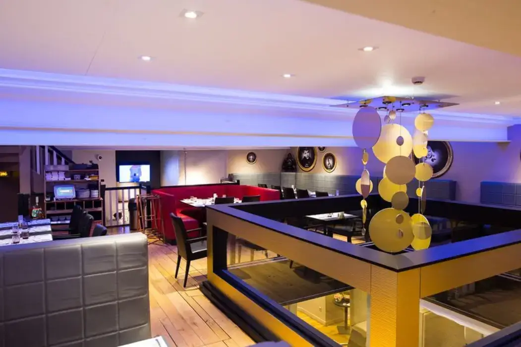 Omnia restaurant 2