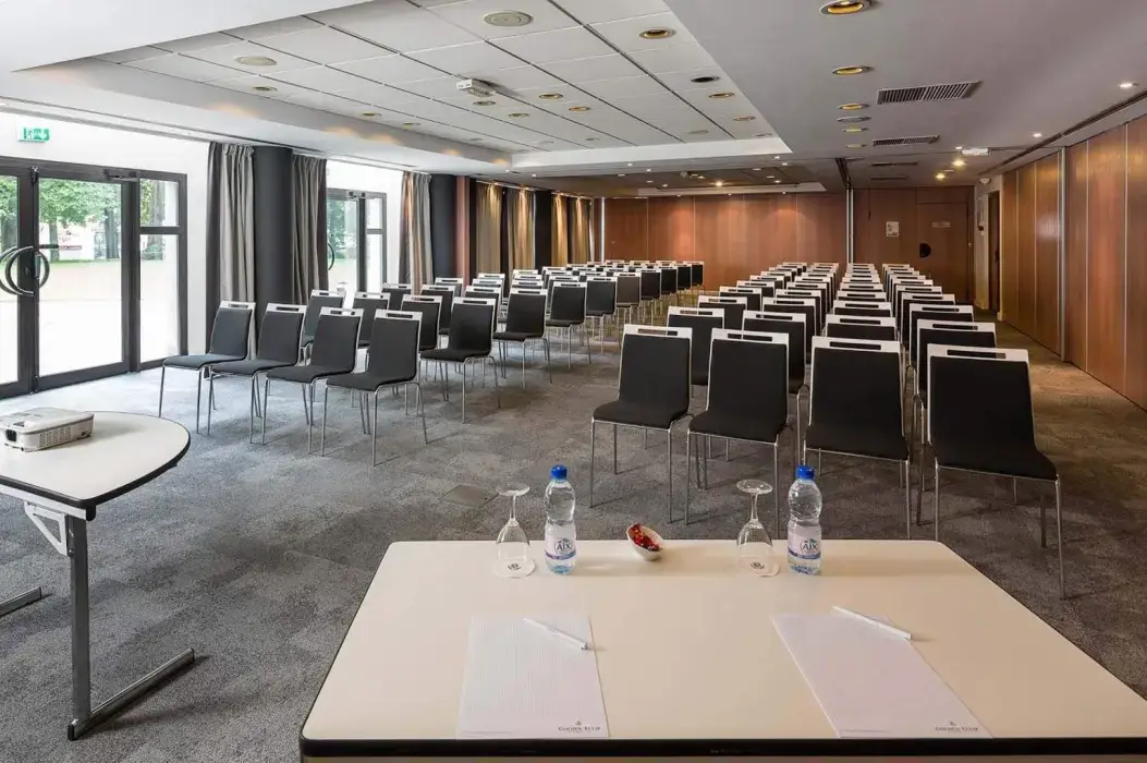 Le Riviera, Hôtel, Restaurant & Spa**** 12