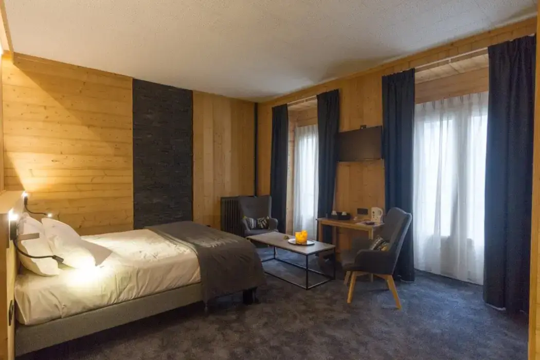 Hôtel Asterides Sacca 12