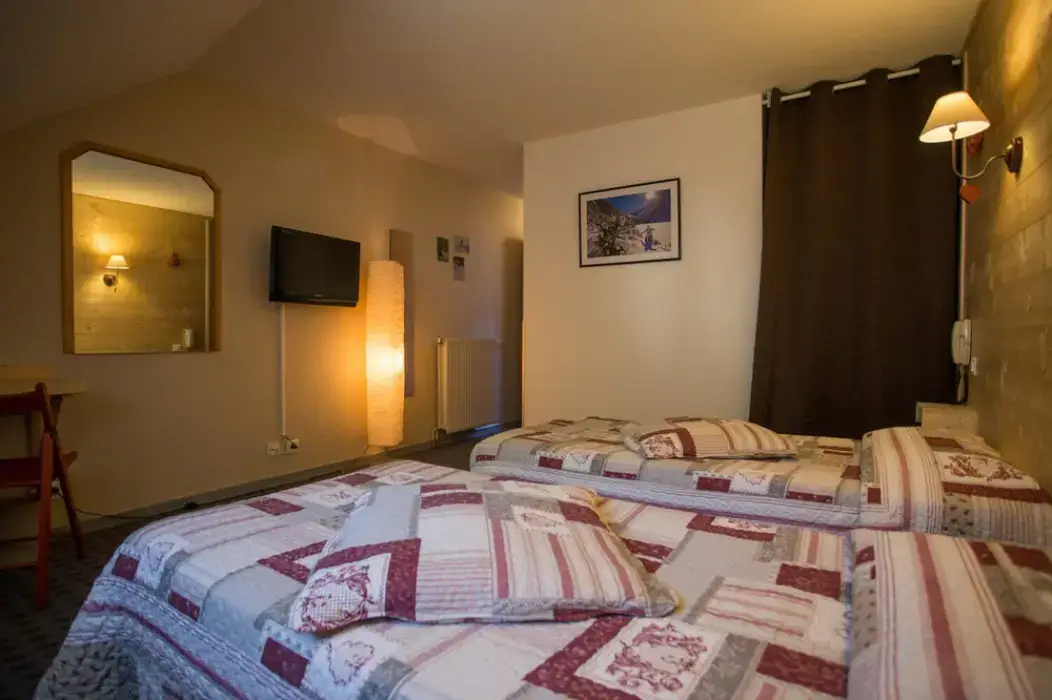 Hôtel Asterides Sacca 23