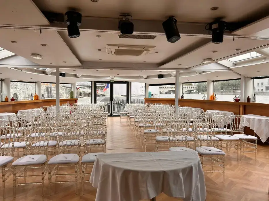 Le VIP Paris Yacht Hotel 5
