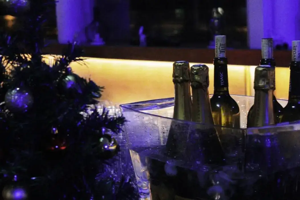 Le VIP Paris Yacht Hotel 11
