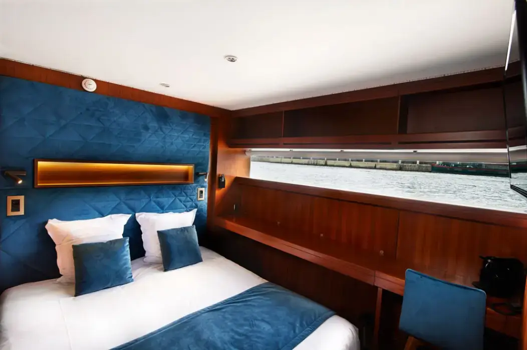 Le VIP Paris Yacht Hotel 15