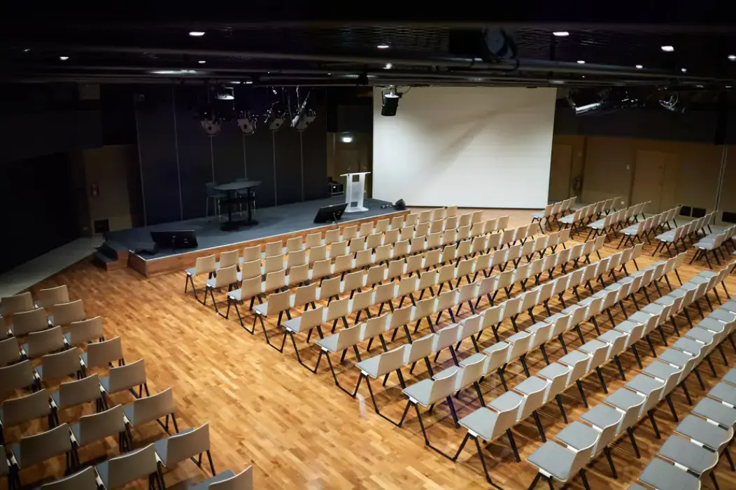 Centre de Congrès Jean Monnier 9