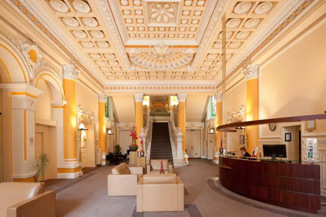 Grand Hôtel du Tonneau D'Or 2