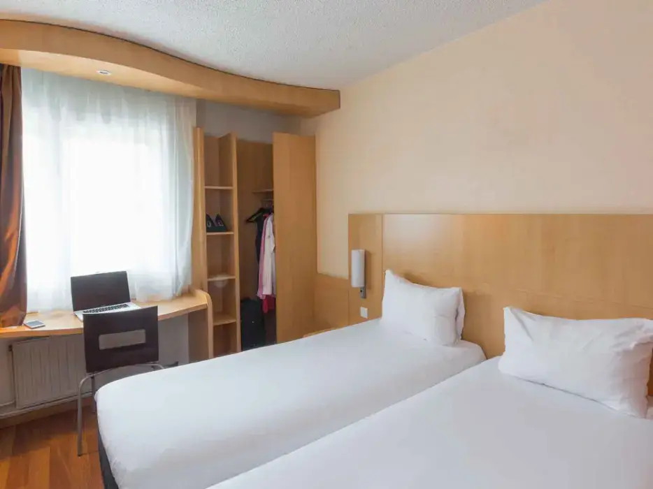 Ibis Dunkerque Centre 9