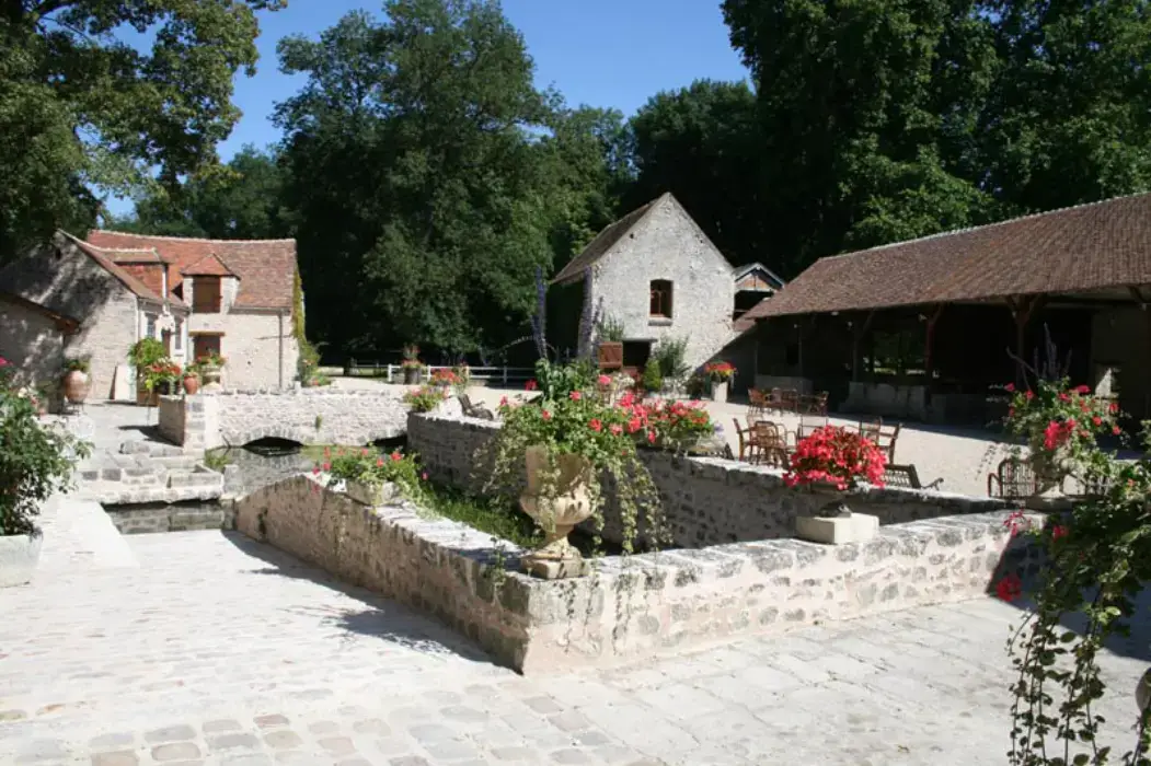 Abbaye Royale Notre Dame de Cercanceaux