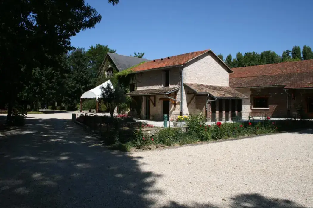 Abbaye Royale Notre Dame de Cercanceaux 7