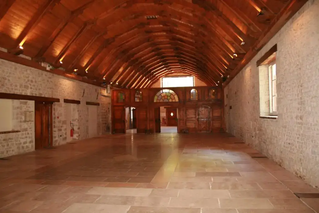 Abbaye Royale Notre Dame de Cercanceaux 11