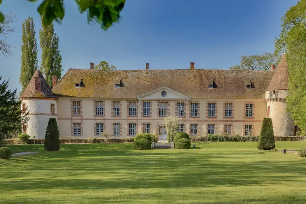 Château de La Cour Senlisse 9