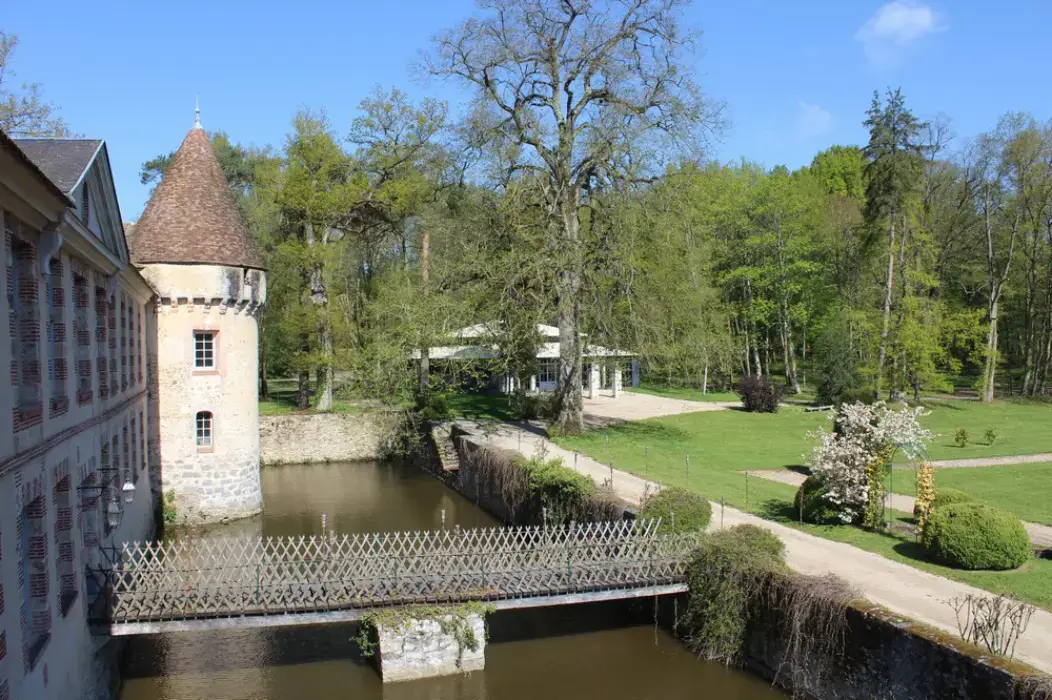 Château de La Cour Senlisse 13