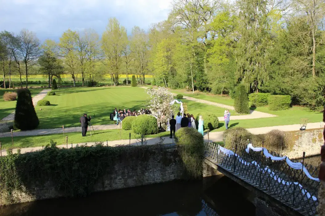 Château de La Cour Senlisse 14