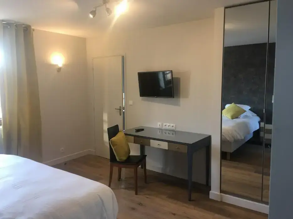 Hôtel de Normandie 8