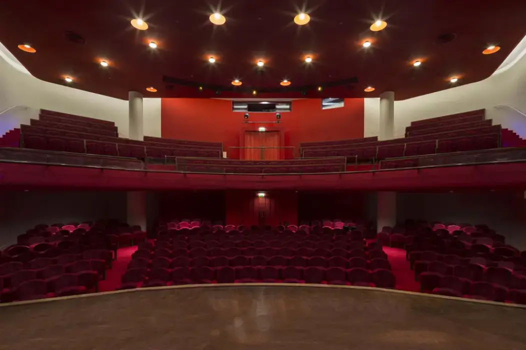 Théâtre de l'Alliance Française 2