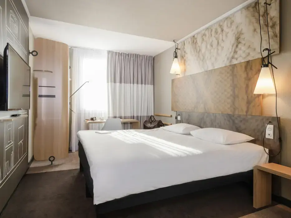 Ibis Lyon Caluire Cité Internationale 3