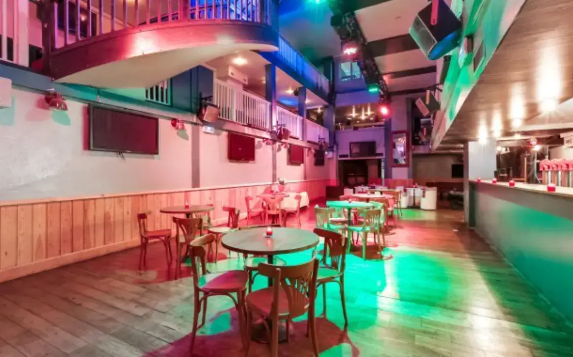 Le Bal Rock restaurant 2