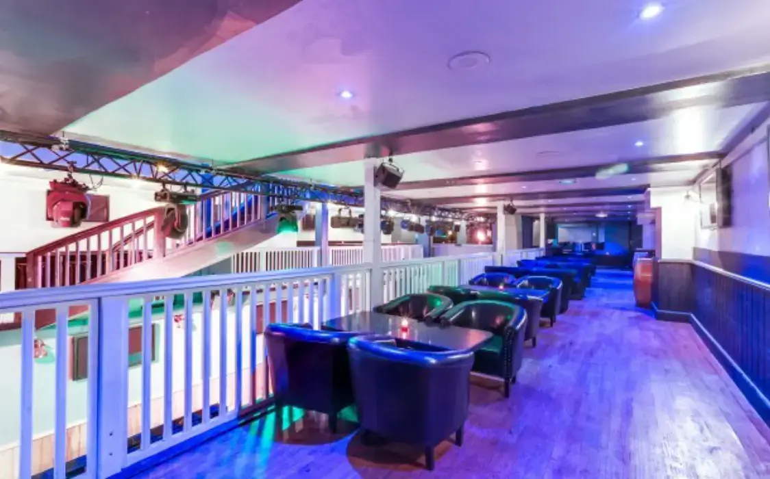 Le Bal Rock restaurant 3