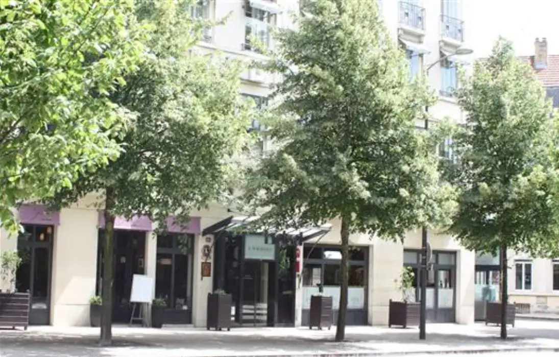 Hôtel de l'Univers Reims Centre 9