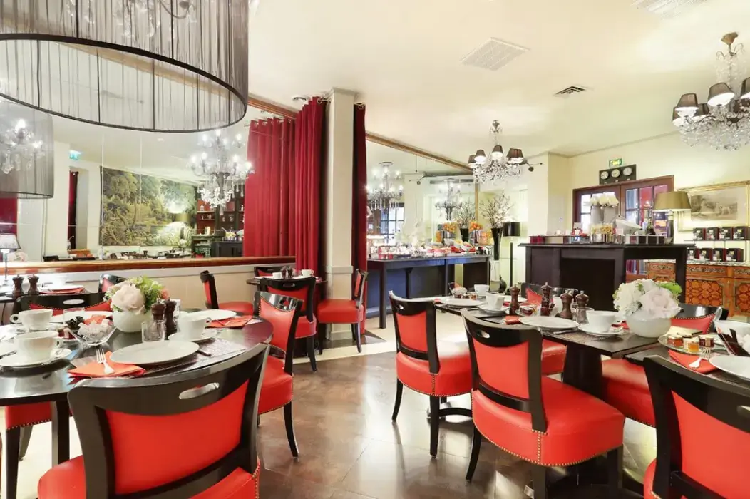 Trianon Rive Gauche 6