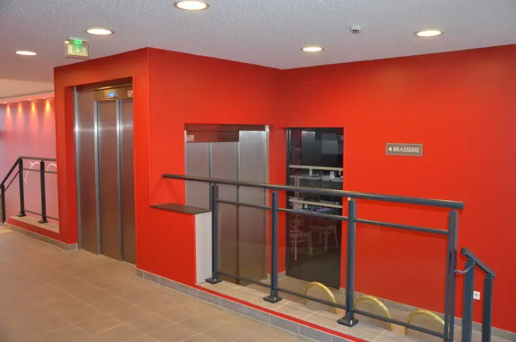 Brit Hotel du Dauphin 2