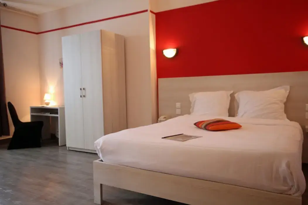 Brit Hotel du Dauphin 8