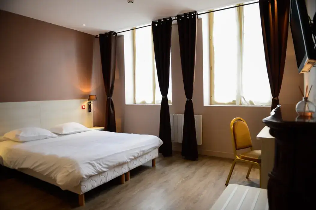 Brit Hotel du Dauphin 14
