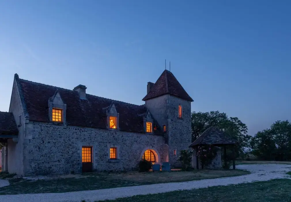 The Originals, Le Manoir de Pierre Levee 8