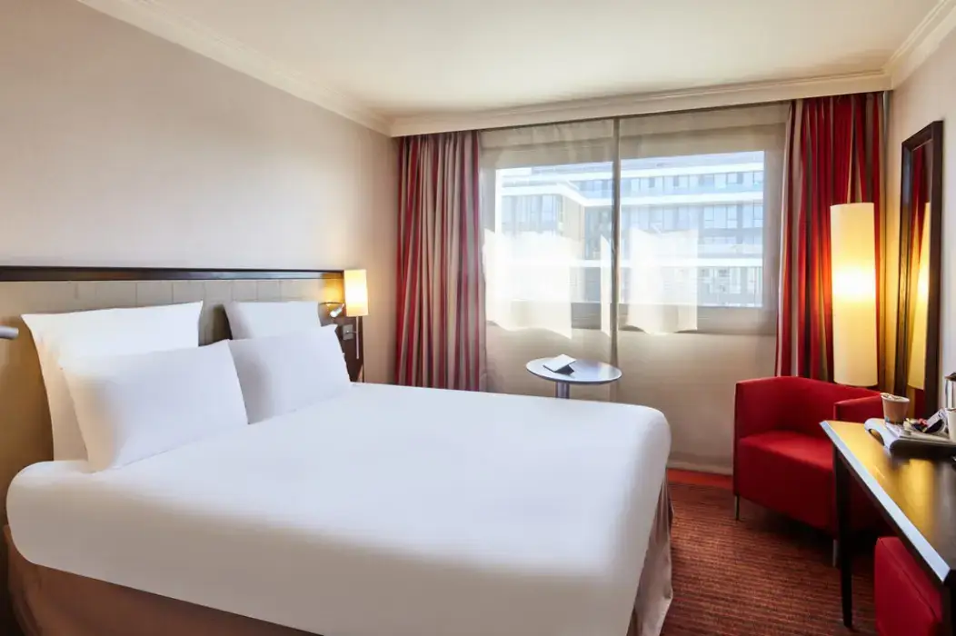 B and B Hôtel Saint-Quentin-en-Yvelines Centre Gare 2