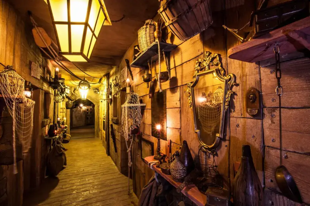 Pirates World 8