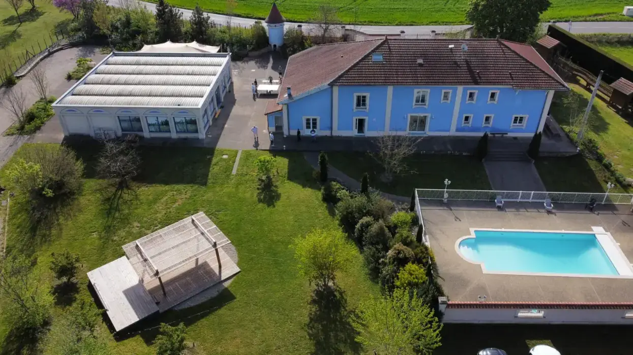 La Maison Bleue 9