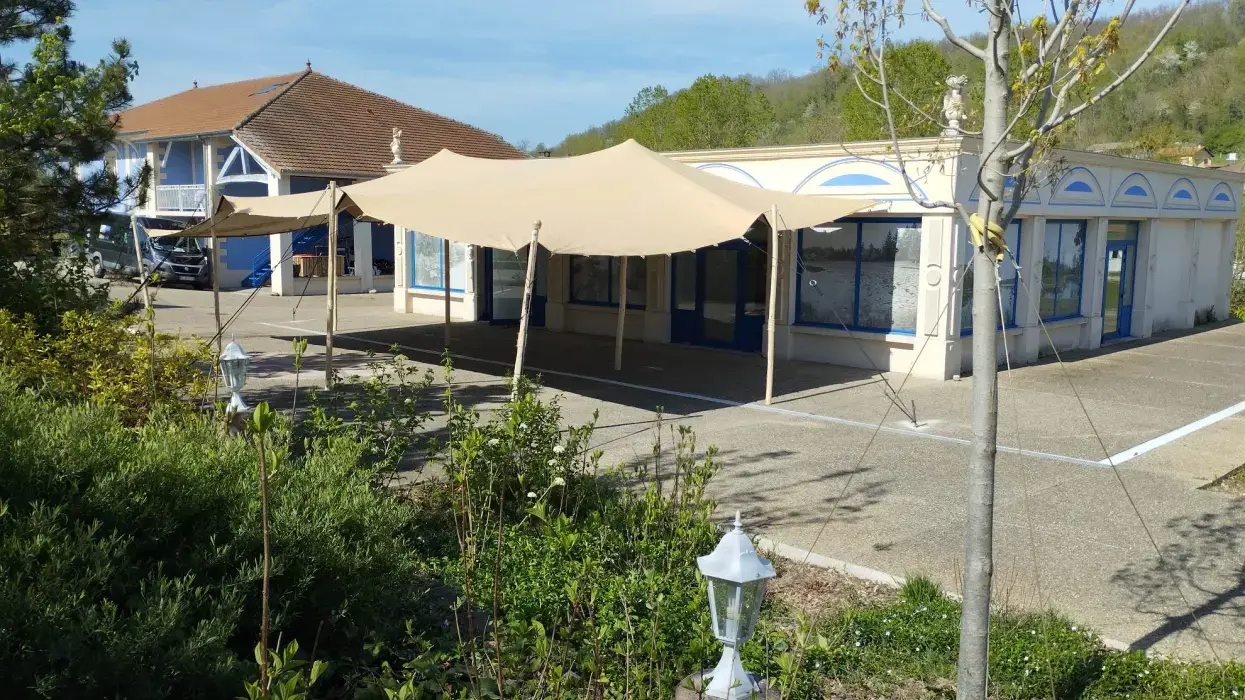La Maison Bleue 10