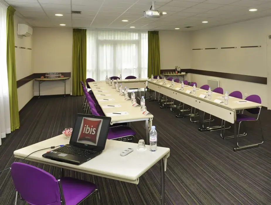 Ibis Chartres Ouest Lucé 2