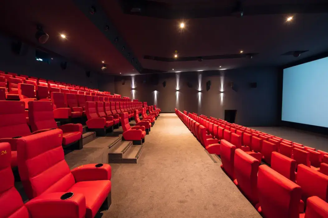 Pathé Tours 4