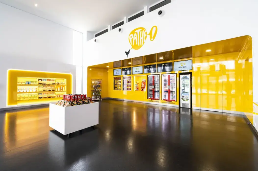 Pathé Tours 12