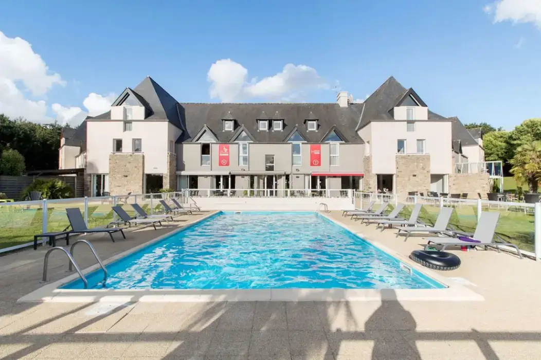 Les Ormes, Domaine Resort 2