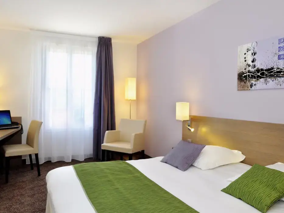 Brit Hotel Châteaudun 6